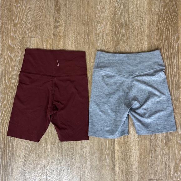 Nike Women's High-Waisted Biker Shorts Set of 2 - Picture 2 of 7